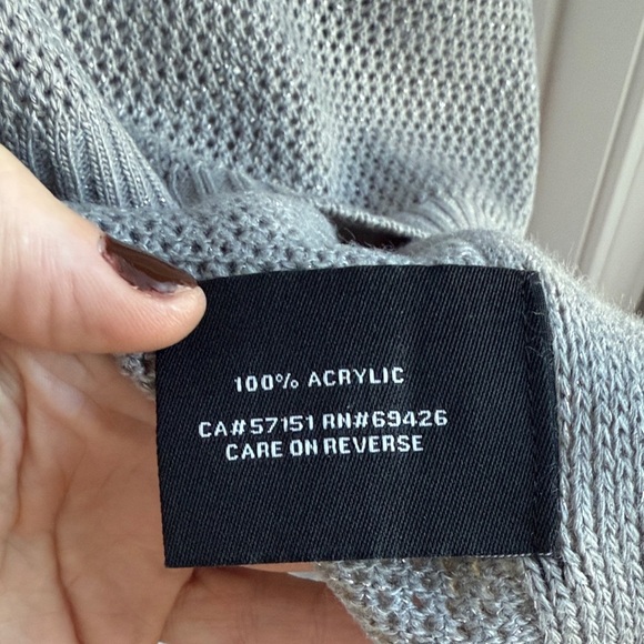 Marc New York Gray Knit Poncho with Toggle - Picture 6 of 8